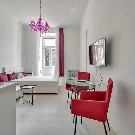 Apartment Collins Amethyst Center