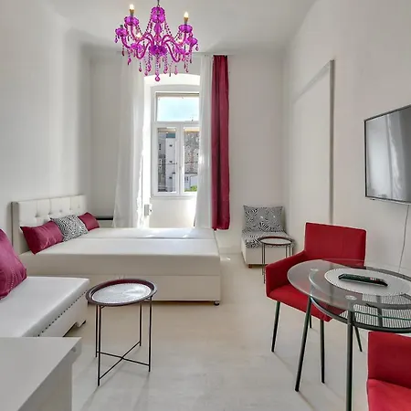 Apartment Collins Amethyst Center