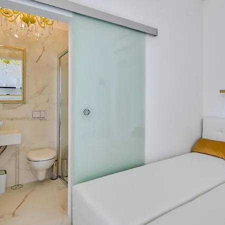 Apartamento Collins Amethyst Center