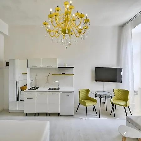 Collins Amethyst Center Appartement