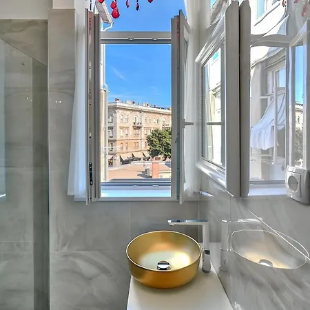 Collins Amethyst Center Appartement *