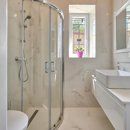 Apartamento Collins Amethyst Center *